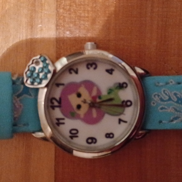 Cute Mermaid watch ⌚️ for small girls - Picture 2 of 10